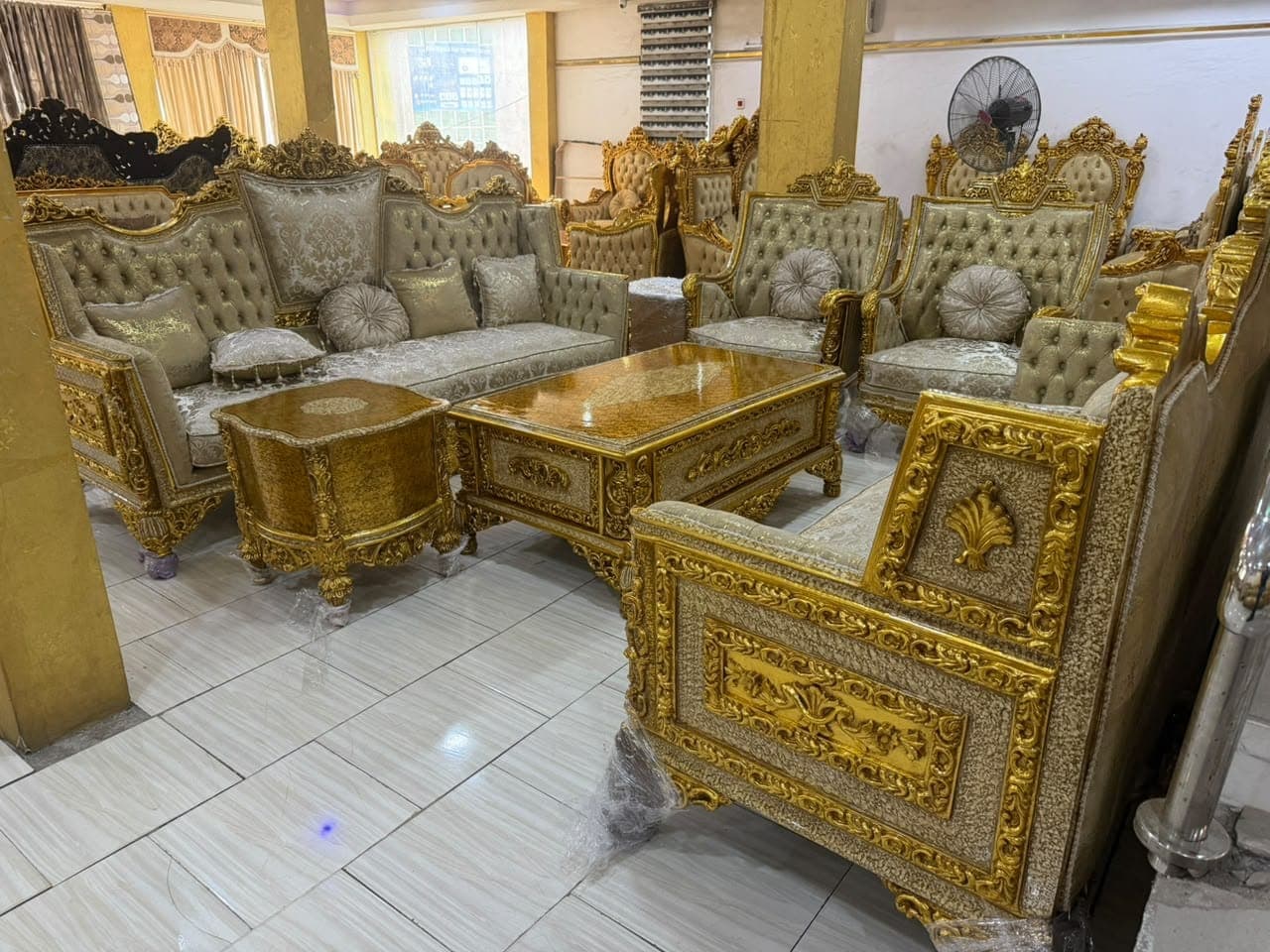 Royal Chair 7 view 1